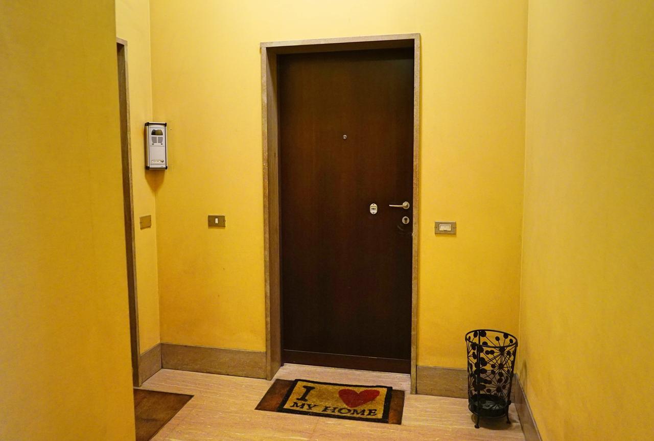 Duomo Apartment มิลาน ภายนอก รูปภาพ
